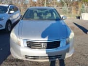 ✅ 2010 Honda Accord LX • VIN: 1HGCP2F34AA119088 • Lot: 43560102. Wystawiony na IAAI z przebiegiem 270 328 mil. Bezpłatny archiwum sprzedaży aukcyjnych z USA i szczegółowy raport historii pojazdu na DreamBid. Zdjęcie 6.