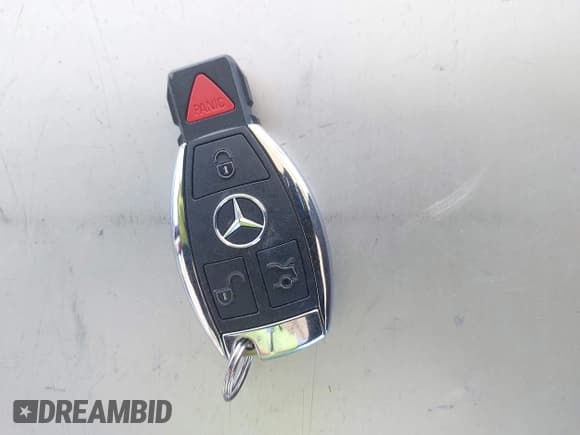 ✅ 2014 Mercedes-Benz E 350 Sport • VIN: WDDHF5KB3EB053113 • Lot: 43406072. Listed on IAAI with 111,511 mi. Free auction sales archive from the USA and detailed vehicle history report at DreamBid. Image 11.