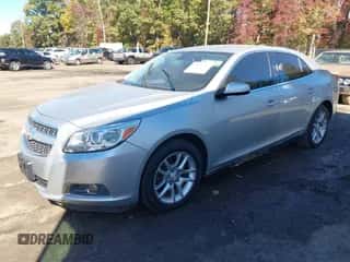 2013 Chevrolet Malibu Eco z VIN 1G11F5RR3DF103765, wystawiony jako IAAI lot #43431419 z przebiegiem 149 915 mil mil oraz . Historia ofert i sprzedaży dostępna na DreamBid. Obrazek 2.