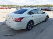 ✅ 2015 Nissan Altima S • VIN: 1N4AL3AP7FN346590 • Lot: 43454138. Wystawiony na IAAI z przebiegiem 164 994 mil. Bezpłatny archiwum sprzedaży aukcyjnych z USA i szczegółowy raport historii pojazdu na DreamBid. Zdjęcie 4.