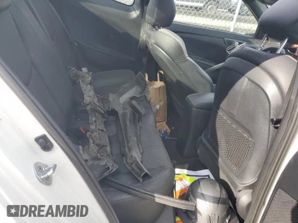 ✅ 2016 Hyundai Veloster Turbo Rally Edition • VIN: KMHTC6AE0GU296511 • Lot: 80347944. Wystawiony na Copart z przebiegiem Nie podano. Bezpłatny archiwum sprzedaży aukcyjnych z USA i szczegółowy raport historii pojazdu na DreamBid. Zdjęcie 10.