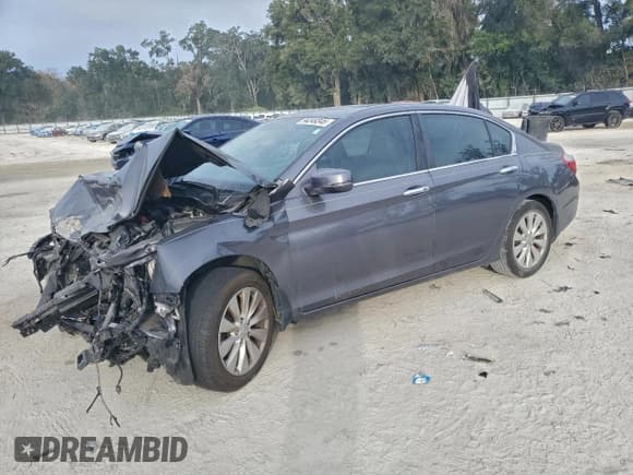 ✅ 2015 Honda Accord EX-L • VIN: 1HGCR2F82FA126800 • Лот: 94249345. Опубликован ранее на Copart с пробегом 105 470 миль. Бесплатный доступ к архиву аукционных продаж из США и подробный отчёт об истории автомобиля на DreamBid. Изображение 1.