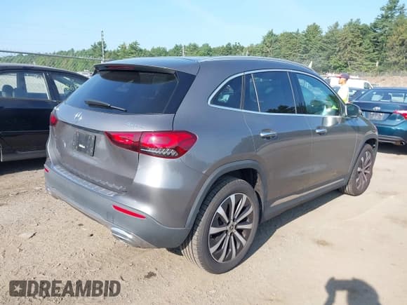 ✅ 2021 Mercedes-Benz GLA 250 • VIN: W1N4N4HB4MJ126824 • Lot: 42913822. Listed on IAAI with 65,233 mi. Free auction sales archive from the USA and detailed vehicle history report at DreamBid. Image 4.