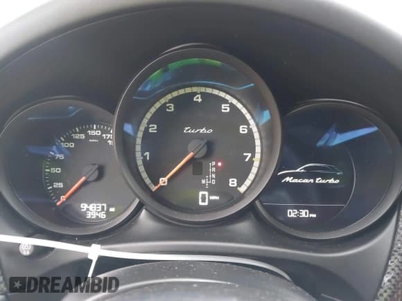 ✅ 2016 Porsche Macan Turbo • VIN: WP1AF2A59GLB94592 • Lot: 41106599. Wystawiony na IAAI z przebiegiem 94 837 mil. Bezpłatny archiwum sprzedaży aukcyjnych z USA i szczegółowy raport historii pojazdu na DreamBid. Zdjęcie 7.