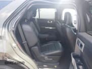 ✅ 2023 Ford Explorer XLT • VIN: 1FMSK7DH7PGC37612 • Lot: 42252633. Wystawiony na IAAI z przebiegiem 27 142 mil. Bezpłatny archiwum sprzedaży aukcyjnych z USA i szczegółowy raport historii pojazdu na DreamBid. Zdjęcie 8.