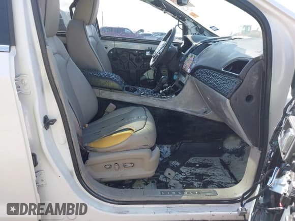 ✅ 2011 Lincoln MKX • VIN: 2LMDJ8JK6BBJ16012 • Lot: 43501823. Listed on IAAI with 136,644 mi. Free auction sales archive from the USA and detailed vehicle history report at DreamBid. Image 5.