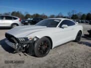 ✅ 2015 Ford Mustang V6 • VIN: 1FA6P8AM5F5394490 • Lot: 92239705. Wystawiony na Copart z przebiegiem 122 109 mil. Bezpłatny archiwum sprzedaży aukcyjnych z USA i szczegółowy raport historii pojazdu na DreamBid. Zdjęcie 1.