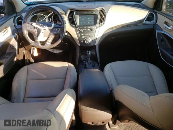 ✅ 2017 Hyundai Santa Fe 2.4L • VIN: 5XYZUDLB9HG458741 • Лот: 81174883. Опубликован ранее на Copart с пробегом 42 251 миль. Бесплатный доступ к архиву аукционных продаж из США и подробный отчёт об истории автомобиля на DreamBid. Изображение 8.