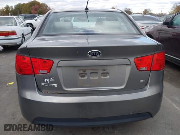✅ 2010 Kia Forte EX • VIN: KNAFU4A22A5199589 • Лот: 43633458. Опубликован ранее на IAAI с пробегом 186 765 миль. Бесплатный доступ к архиву аукционных продаж из США и подробный отчёт об истории автомобиля на DreamBid. Изображение 16.