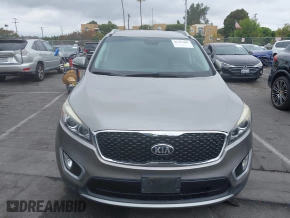 ✅ 2018 Kia Sorento EX • VIN: 5XYPH4A51JG420368 • Lot: 42797087. Wystawiony na IAAI z przebiegiem 74 060 mil. Bezpłatny archiwum sprzedaży aukcyjnych z USA i szczegółowy raport historii pojazdu na DreamBid. Zdjęcie 12.