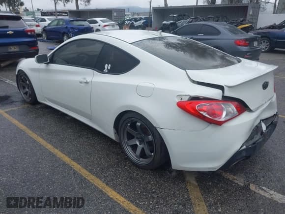 ✅ 2011 Hyundai Genesis Coupe • VIN: KMHHT6KD0BU059084 • Lot: 41776762. Wystawiony na IAAI z przebiegiem 149 115 mil. Bezpłatny archiwum sprzedaży aukcyjnych z USA i szczegółowy raport historii pojazdu na DreamBid. Zdjęcie 3.