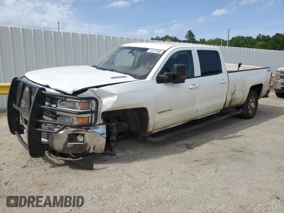 ✅ 2015 Chevrolet Silverado 2500HD LT • VIN: 1GC1KVE80FF553585 • Lot: 53272545. Listed on Copart with 212,953 mi. Free auction sales archive from the USA and detailed vehicle history report at DreamBid. Image 1.