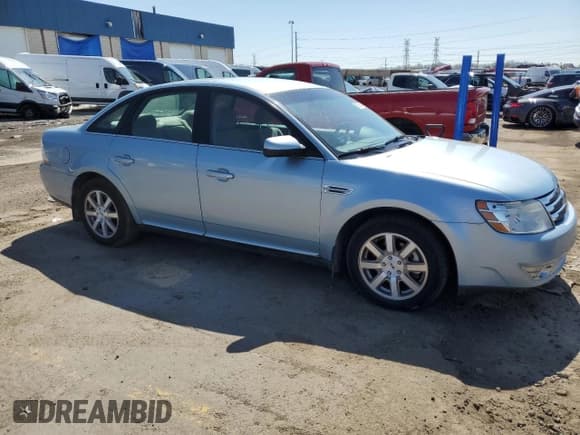 ✅ 2008 Ford Taurus SEL • VIN: 1FAHP24W98G185912 • Lot: 51928914. Wystawiony na Copart z przebiegiem 156 921 mil. Bezpłatny archiwum sprzedaży aukcyjnych z USA i szczegółowy raport historii pojazdu na DreamBid. Zdjęcie 4.