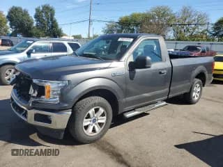 ✅ 2018 Ford F-150 XL • VIN: 1FTMF1CP3JKF70112 • Lot: 85824395. Wystawiony na Copart z przebiegiem 100 851 mil. Bezpłatny archiwum sprzedaży aukcyjnych z USA i szczegółowy raport historii pojazdu na DreamBid. Zdjęcie 1.