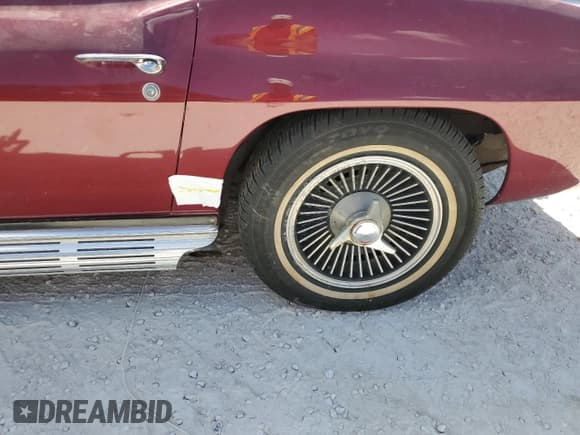 ✅ 1966 Chevrolet Corvette • VIN: 194676S106262 • Lot: 77795194. Wystawiony na Copart z przebiegiem 69 812 mil. Bezpłatny archiwum sprzedaży aukcyjnych z USA i szczegółowy raport historii pojazdu na DreamBid. Zdjęcie 12.