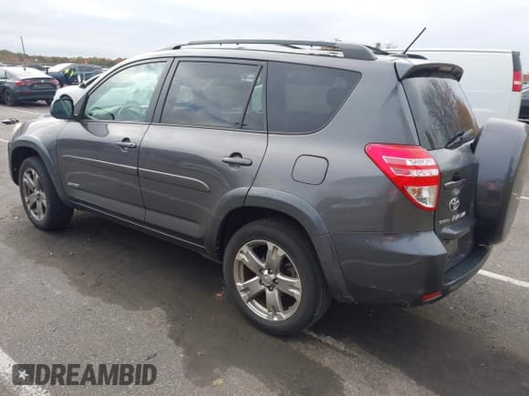 ✅ 2010 Toyota RAV4 Sport • VIN: 2T3RF4DV6AW043533 • Лот: 43497430. Опубликован ранее на IAAI с пробегом 227 574 миль. Бесплатный доступ к архиву аукционных продаж из США и подробный отчёт об истории автомобиля на DreamBid. Изображение 3.
