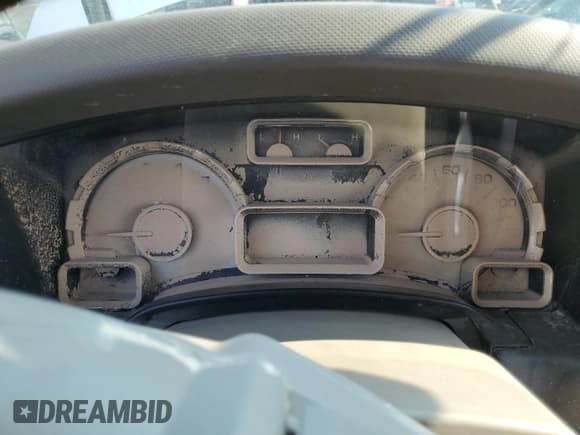 ✅ 2014 Ford Expedition Limited • VIN: 1FMJU2A58EEF00749 • Лот: 67974135. Опубликован ранее на Copart с пробегом Не указан. Бесплатный доступ к архиву аукционных продаж из США и подробный отчёт об истории автомобиля на DreamBid. Изображение 9.