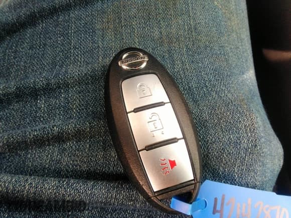 ✅ 2014 Nissan Pathfinder SV • VIN: 5N1AR2MM7EC710811 • Lot: 42142870. Listed on IAAI with 158,803 mi. Free auction sales archive from the USA and detailed vehicle history report at DreamBid. Image 11.