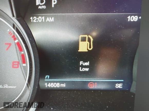 ✅ 2021 Alfa Romeo Giulia Quadrifoglio • VIN: ZARFAMEV2M7644718 • Lot: 42528664. Wystawiony na IAAI z przebiegiem 14 608 mil. Bezpłatny archiwum sprzedaży aukcyjnych z USA i szczegółowy raport historii pojazdu na DreamBid. Zdjęcie 7.