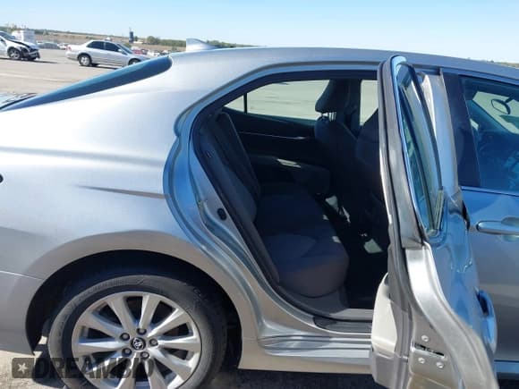 ✅ 2019 Toyota Camry SE • VIN: 4T1B11HKXKU265825 • Лот: 43468967. Опубликован ранее на IAAI с пробегом 52 216 миль. Бесплатный доступ к архиву аукционных продаж из США и подробный отчёт об истории автомобиля на DreamBid. Изображение 8.