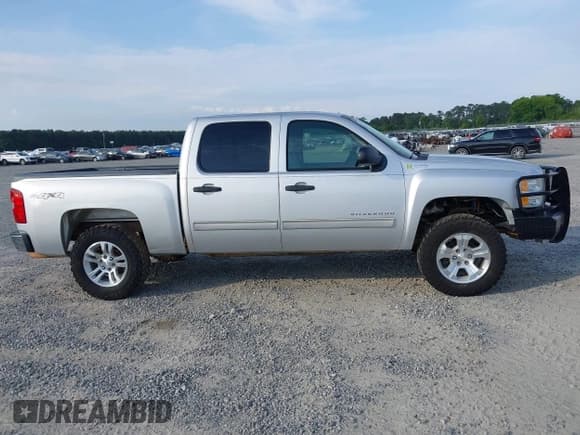 ✅ 2012 Chevrolet Silverado 1500 1HY • VIN: 3GCUKUEJ7CG247794 • Lot: 42234597. Listed on IAAI with 141,324 mi. Free auction sales archive from the USA and detailed vehicle history report at DreamBid. Image 13.