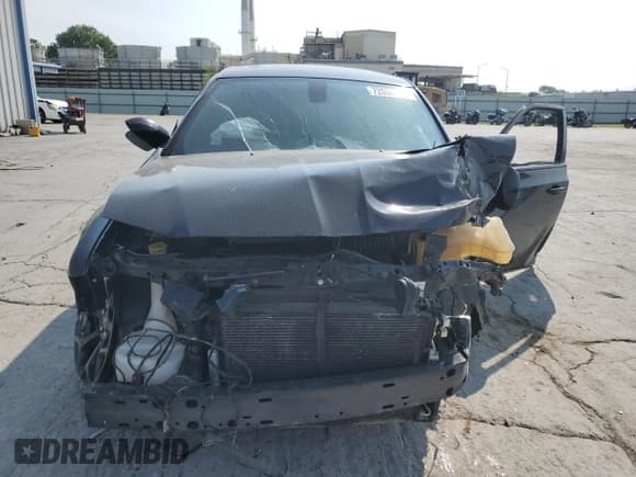 ✅ 2017 Chrysler 300 S • VIN: 2C3CCABG0HH663360 • Lot: 72034425. Listed on Copart with 127,401 mi. Free auction sales archive from the USA and detailed vehicle history report at DreamBid. Image 5.