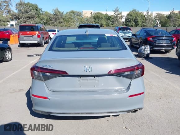 ✅ 2025 Honda Civic Sport • VIN: 2HGFE2F56SH505065 • Лот: 43282843. Опубликован ранее на IAAI с пробегом 42 783 миль. Бесплатный доступ к архиву аукционных продаж из США и подробный отчёт об истории автомобиля на DreamBid. Изображение 17.