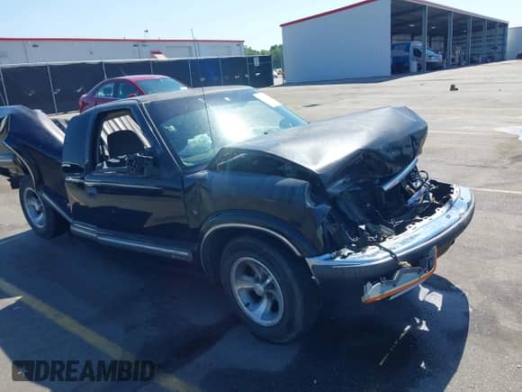 1999 Chevrolet S-10 LS Xtreme с VIN 1GCCS1949X8110818, выставлен на аукционе IAAI как лот 42033054 с пробегом Не указан миль и . История ставок и продаж доступна на DreamBid. Изображение 1.