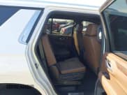 ✅ 2022 Chevrolet Tahoe High Country • VIN: 1GNSKTKT4NR226662 • Лот: 43460253. Опубликован ранее на IAAI с пробегом 86 693 миль. Бесплатный доступ к архиву аукционных продаж из США и подробный отчёт об истории автомобиля на DreamBid. Изображение 8.