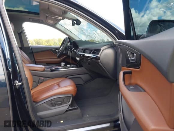 ✅ 2018 Audi Q7 Premium Plus • VIN: WA1LAAF72JD007671 • Лот: 43384593. Опубликован ранее на IAAI с пробегом 60 465 миль. Бесплатный доступ к архиву аукционных продаж из США и подробный отчёт об истории автомобиля на DreamBid. Изображение 5.