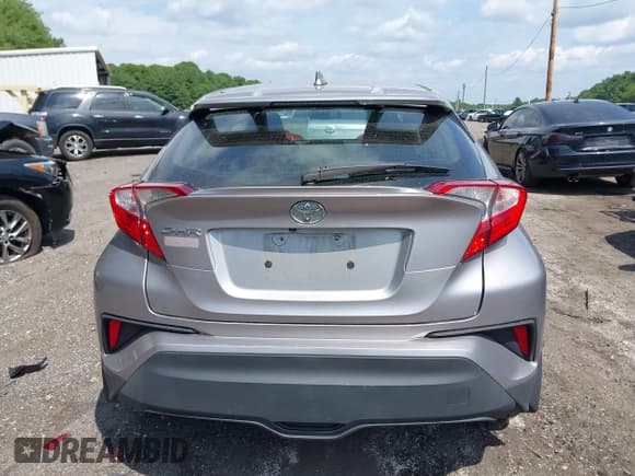 ✅ 2018 Toyota C-HR XLE • VIN: NMTKHMBX3JR061276 • Лот: 42684076. Опубликован ранее на IAAI с пробегом 142 472 миль. Бесплатный доступ к архиву аукционных продаж из США и подробный отчёт об истории автомобиля на DreamBid. Изображение 16.