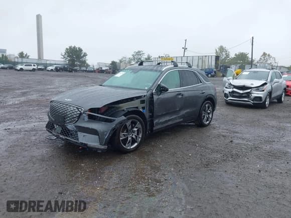 ✅ 2024 Genesis GV70 Advanced • VIN: 5NMMCET17RH002187 • Lot: 43432956. Listed on IAAI with 6,952 mi. Free auction sales archive from the USA and detailed vehicle history report at DreamBid. Image 17.