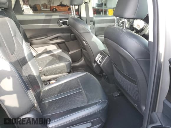 ✅ 2023 Kia Sorento EX • VIN: KNDRH4LGXP5217150 • Lot: 51939805. Listed on Copart with 38,169 mi. Free auction sales archive from the USA and detailed vehicle history report at DreamBid. Image 11.