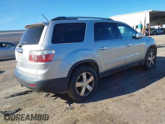 ✅ 2011 GMC Acadia SLT1 • VIN: 1GKKRRED9BJ165562 • Lot: 43775097. Listed on IAAI with 181,816 mi. Free auction sales archive from the USA and detailed vehicle history report at DreamBid. Image 4.