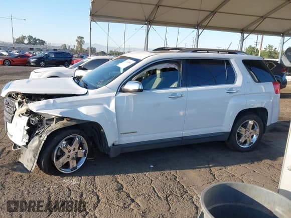 ✅ 2013 GMC Terrain SLT • VIN: 2GKFLWE33D6303766 • Lot: 43155981. Listed on IAAI with 240,685 mi. Free auction sales archive from the USA and detailed vehicle history report at DreamBid. Image 14.