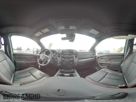 ✅ 2024 Nissan Titan Pro-4X • VIN: 1N6AA1FB1RN111525 • Lot: 72861574. Wystawiony na Copart z przebiegiem 9 411 mil. Bezpłatny archiwum sprzedaży aukcyjnych z USA i szczegółowy raport historii pojazdu na DreamBid. Zdjęcie 13.