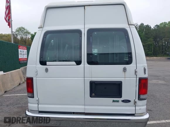✅ 2014 Ford Econoline Cargo Commercial • VIN: 1FTNS2EW7EDA93169 • Lot: 42294932. Listed on IAAI with 157,317 mi. Free auction sales archive from the USA and detailed vehicle history report at DreamBid. Image 16.