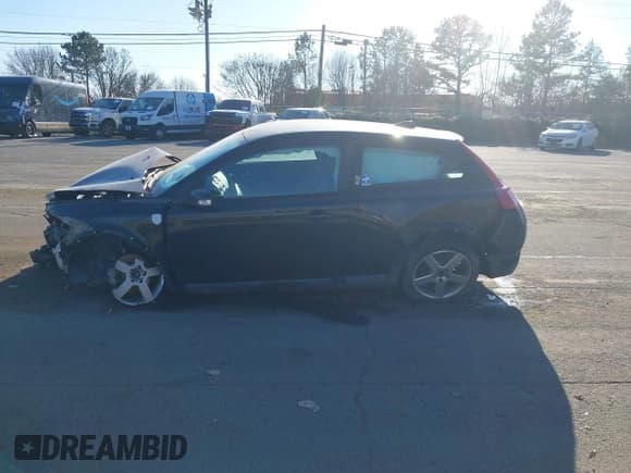 ✅ 2009 Volvo C30 • VIN: YV1MK672892142548 • Лот: 41221801. Опубликован ранее на IAAI с пробегом 166 487 миль. Бесплатный доступ к архиву аукционных продаж из США и подробный отчёт об истории автомобиля на DreamBid. Изображение 13.