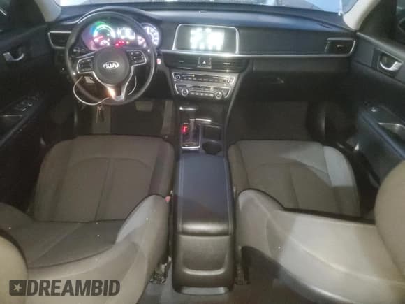 ✅ 2017 Kia Optima • VIN: KNAGT4LE2H5010688 • Lot: 90357225. Wystawiony na Copart z przebiegiem 140 620 mil. Bezpłatny archiwum sprzedaży aukcyjnych z USA i szczegółowy raport historii pojazdu na DreamBid. Zdjęcie 8.