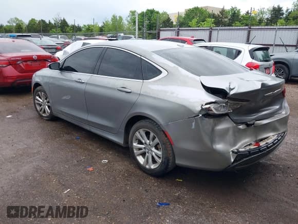 ✅ 2015 Chrysler 200 Limited • VIN: 1C3CCCAB0FN748897 • Lot: 42111462. Listed on IAAI with 157,724 mi. Free auction sales archive from the USA and detailed vehicle history report at DreamBid. Image 3.