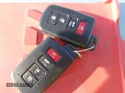 ✅ 2014 Toyota Avalon XLE Premium • VIN: 4T1BK1EB3EU086273 • Lot: 43682146. Wystawiony na IAAI z przebiegiem 235 580 mil. Bezpłatny archiwum sprzedaży aukcyjnych z USA i szczegółowy raport historii pojazdu na DreamBid. Zdjęcie 11.