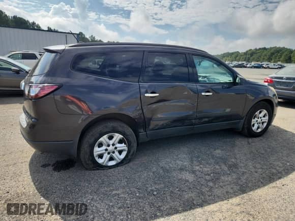 2013 Chevrolet Traverse LS with VIN 1GNKRFKD7DJ174978, listed as a Copart auction lot 81147765 with 207,693 mi miles and Salvage title. Bid and sale history available at DreamBid. Image 3.