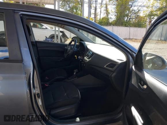 ✅ 2019 Hyundai Accent SE • VIN: 3KPC24A34KE087144 • Лот: 40611683. Опубликован ранее на IAAI с пробегом 86 276 миль. Бесплатный доступ к архиву аукционных продаж из США и подробный отчёт об истории автомобиля на DreamBid. Изображение 5.