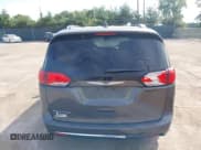 ✅ 2018 Chrysler Pacifica Touring L • VIN: 2C4RC1BG9JR233607 • Лот: 43351956. Опубликован ранее на IAAI с пробегом 142 040 миль. Бесплатный доступ к архиву аукционных продаж из США и подробный отчёт об истории автомобиля на DreamBid. Изображение 17.