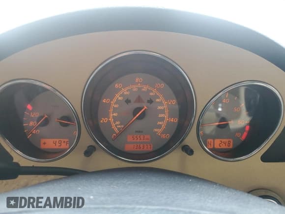 ✅ 2001 Mercedes-Benz SLK 230 Kompressor • VIN: WDBKK49F41F184745 • Lot: 85403715. Wystawiony na Copart z przebiegiem 136 377 mil. Bezpłatny archiwum sprzedaży aukcyjnych z USA i szczegółowy raport historii pojazdu na DreamBid. Zdjęcie 9.