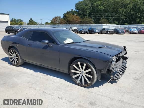 2019 Dodge Challenger SXT с VIN 2C3CDZAG5KH701900, выставлен на аукционе Copart как лот 70775285 с пробегом 142 357 миль миль и Списание • Salvage title. История ставок и продаж доступна на DreamBid. Изображение 4.