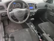✅ 2011 Hyundai Accent GS • VIN: KMHCM3AC7BU191337 • Лот: 63441795. Опубликован ранее на Copart с пробегом 129 714 миль. Бесплатный доступ к архиву аукционных продаж из США и подробный отчёт об истории автомобиля на DreamBid. Изображение 8.