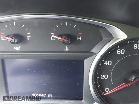 ✅ 2020 Chevrolet Equinox LT • VIN: 2GNAXKEV4L6145299 • Lot: 43294183. Wystawiony na IAAI z przebiegiem 101 847 mil. Bezpłatny archiwum sprzedaży aukcyjnych z USA i szczegółowy raport historii pojazdu na DreamBid. Zdjęcie 15.