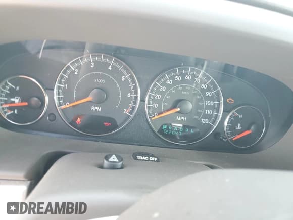 ✅ 2006 Chrysler Sebring Touring • VIN: 1C3EL55RX6N187121 • Лот: 82185345. Опубликован ранее на Copart с пробегом 122 647 миль. Бесплатный доступ к архиву аукционных продаж из США и подробный отчёт об истории автомобиля на DreamBid. Изображение 9.