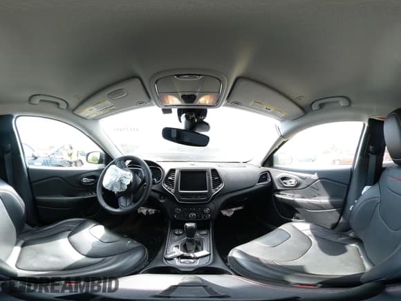 ✅ 2022 Jeep Cherokee Trailhawk • VIN: 1C4PJMBX2ND522285 • Lot: 43137451. Wystawiony na IAAI z przebiegiem 14 205 mil. Bezpłatny archiwum sprzedaży aukcyjnych z USA i szczegółowy raport historii pojazdu na DreamBid. Zdjęcie 18.